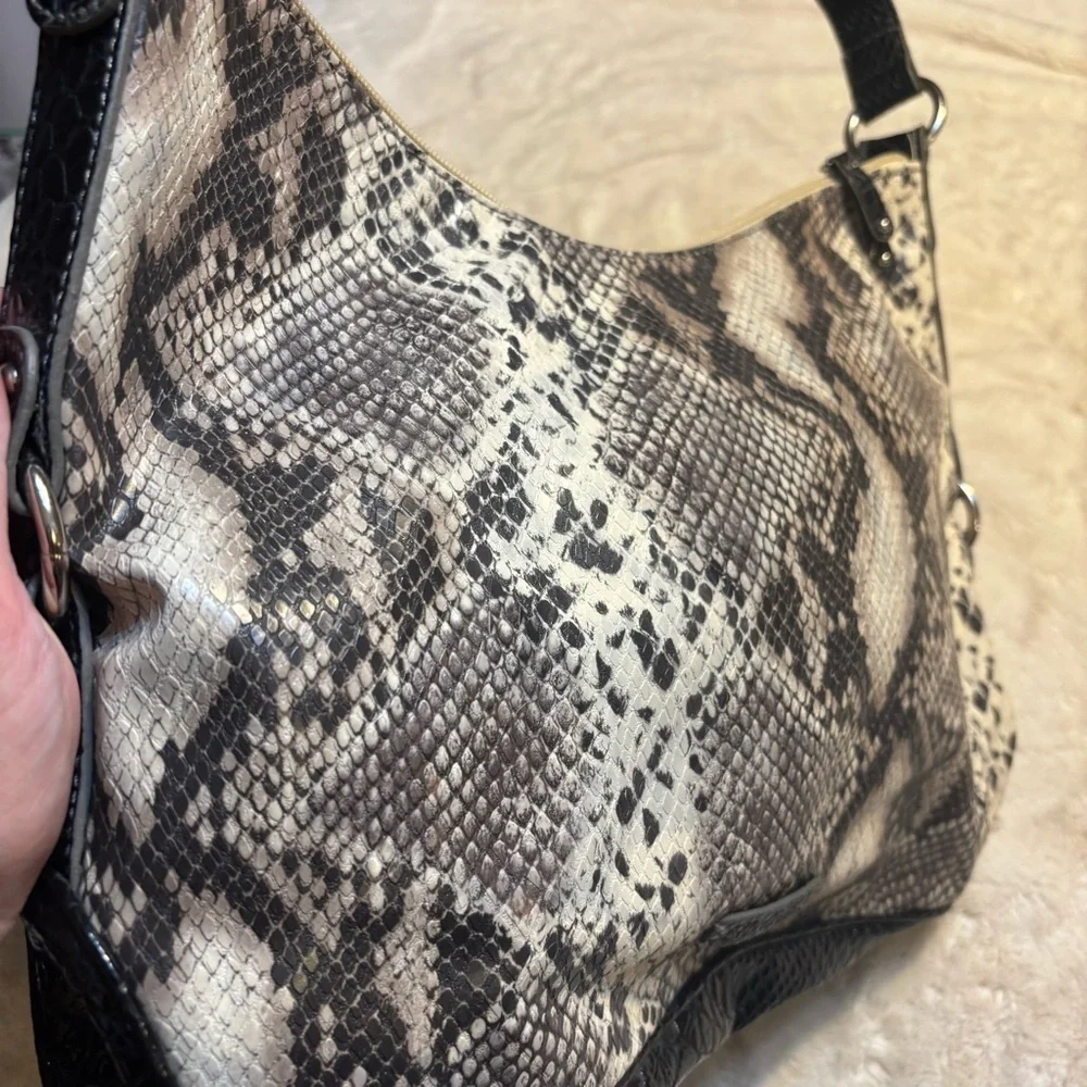 Nine & Co. Hobo Bag Black Cream Snakeskin Faux Leather Textured Silver-Tone